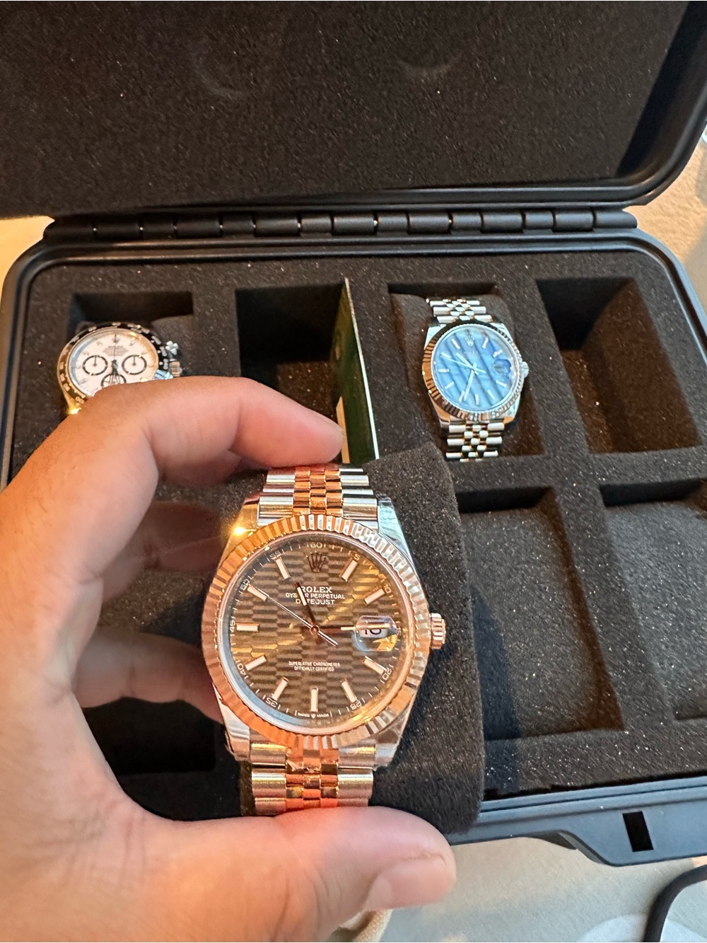 Men’s automatic watch. Two tone rose gold. Jubilee bracelet. Motif